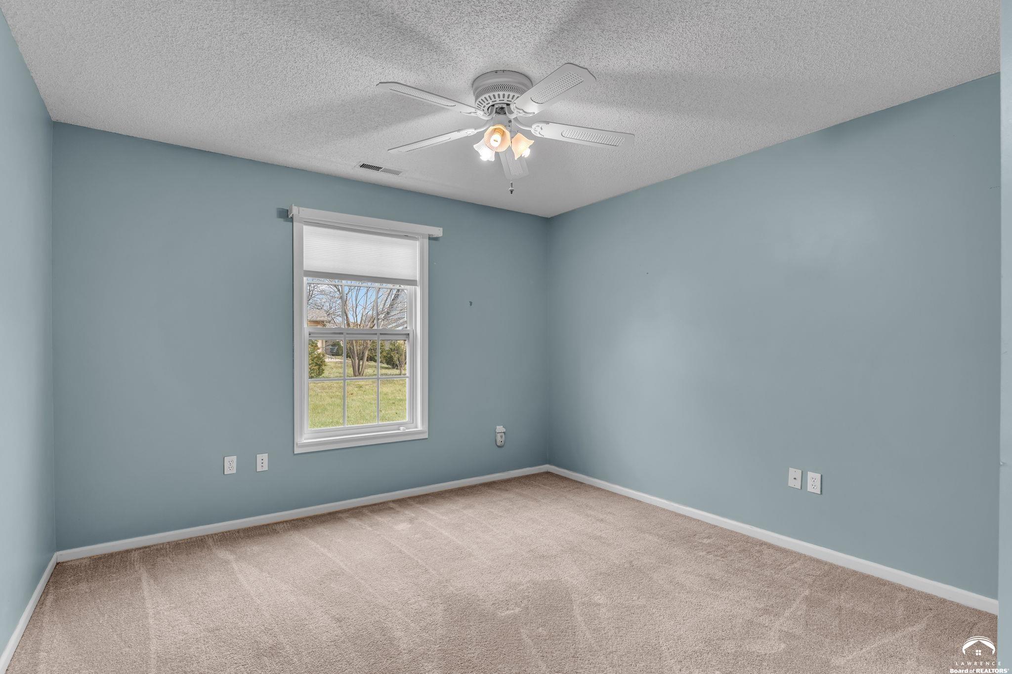 4840 Tempe Street Lawrence, KS 66047 - Photo 24 of 40