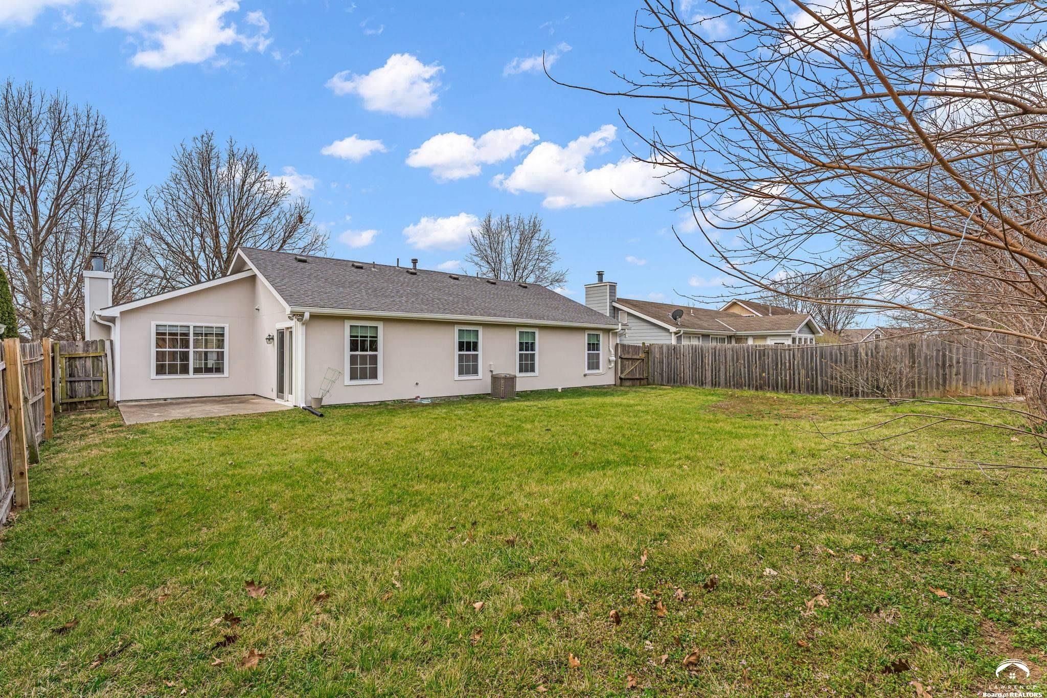 4840 Tempe Street Lawrence, KS 66047 - Photo 4 of 40