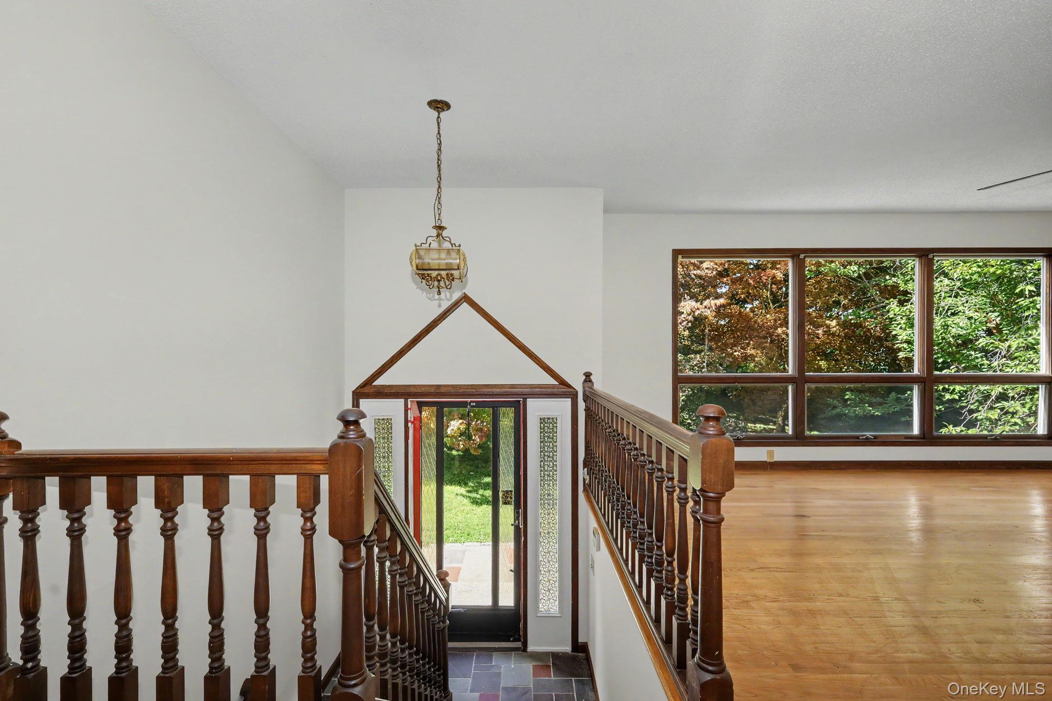 214 Starr Ridge Road Brewster, NY 10509 - Photo 5 of 37 Entryway leading up to front door
