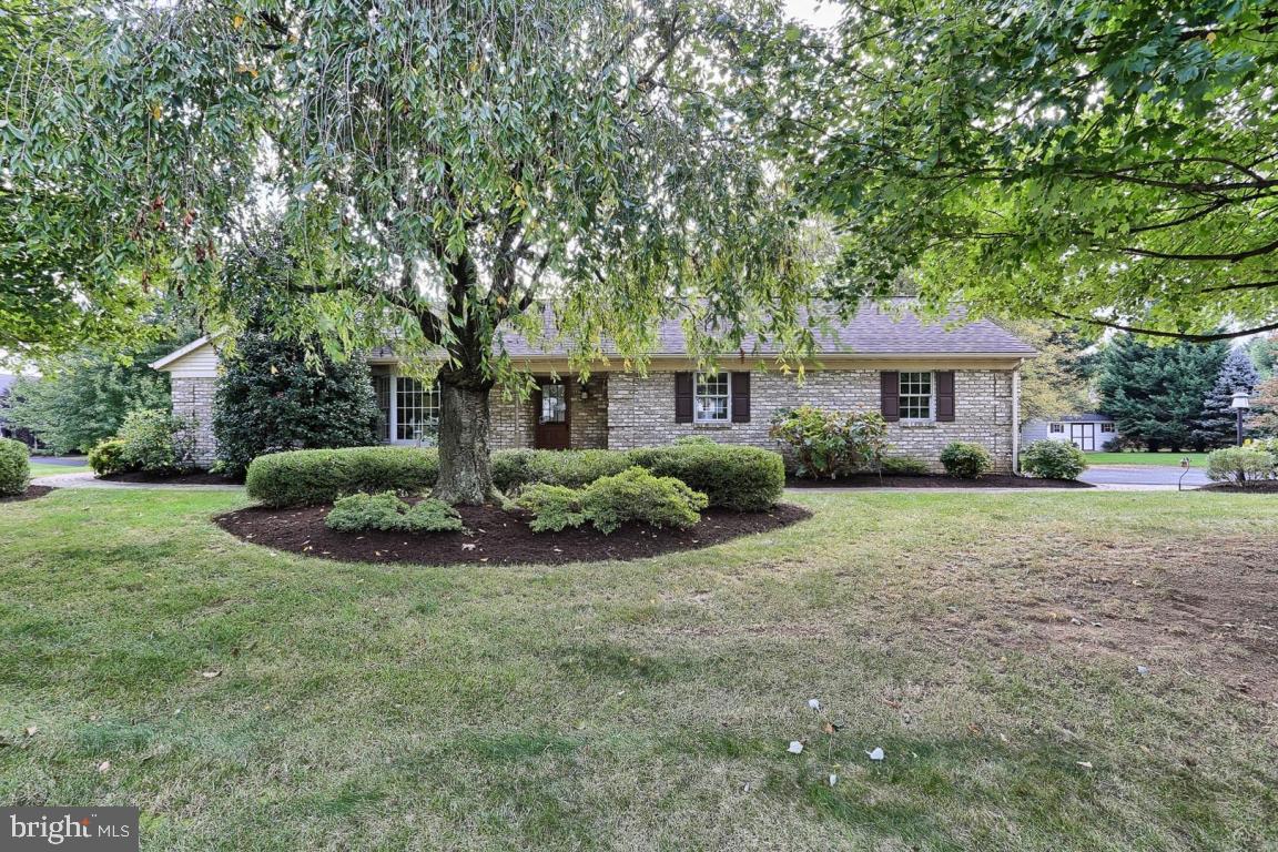 326 Little Creek Road Lancaster, PA 17601 - Photo 2 of 31