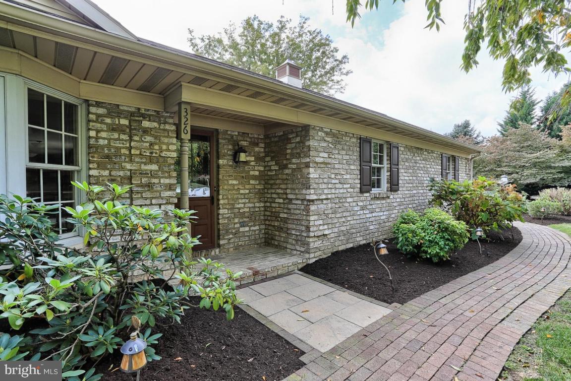 326 Little Creek Road Lancaster, PA 17601 - Photo 3 of 31