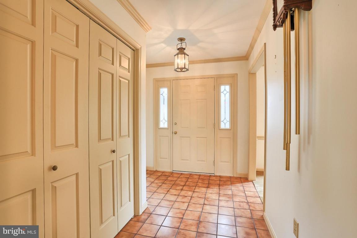 326 Little Creek Road Lancaster, PA 17601 - Photo 4 of 31