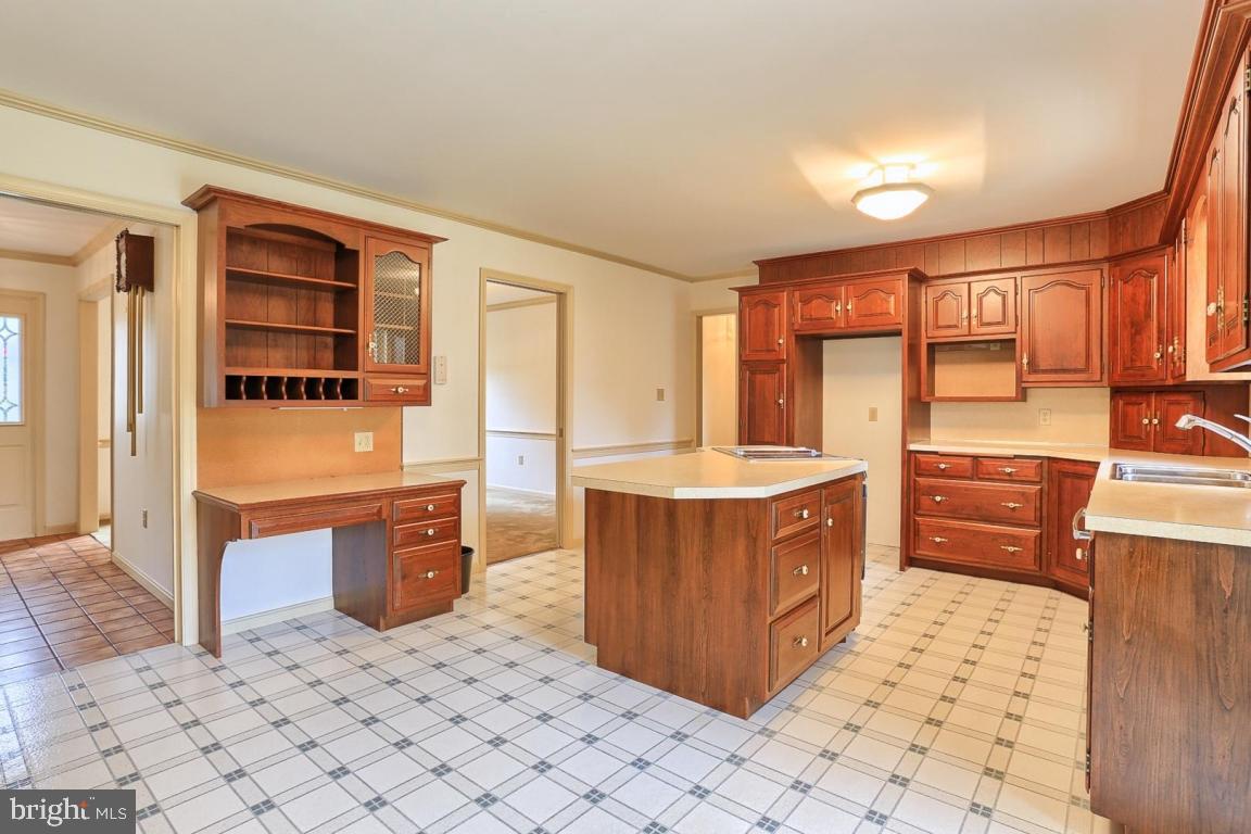 326 Little Creek Road Lancaster, PA 17601 - Photo 7 of 31