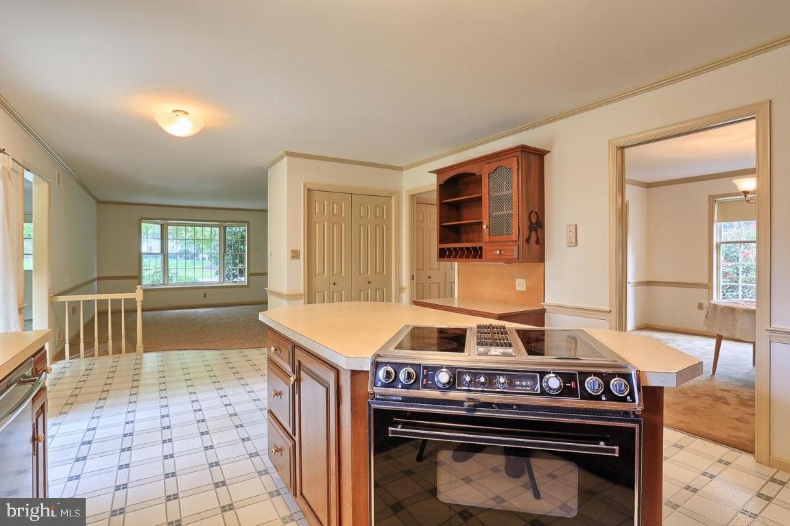 326 Little Creek Road Lancaster, PA 17601 - Photo 8 of 31