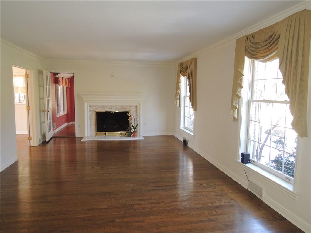 675 Valleyview Road Pittsburgh, PA 15243 - Photo 3 of 16 Gallery Image 3