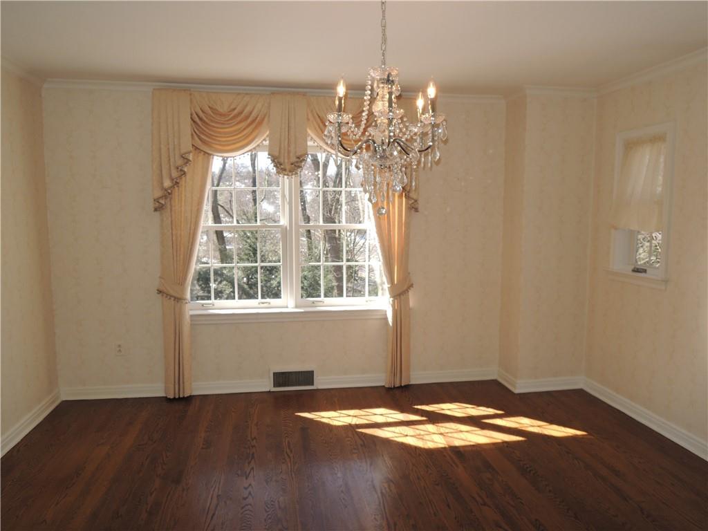 675 Valleyview Road Pittsburgh, PA 15243 - Photo 5 of 16 Gallery Image 5