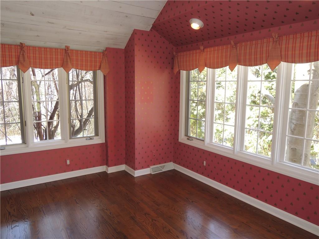 675 Valleyview Road Pittsburgh, PA 15243 - Photo 8 of 16 Gallery Image 8