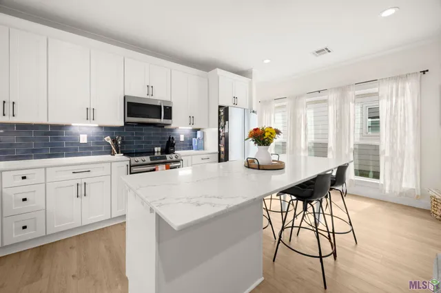 $240,000 | 810 South Audubon Pl Avenue, Gonzales, LA 70737