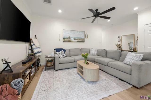 $240,000 | 810 South Audubon Pl Avenue, Gonzales, LA 70737