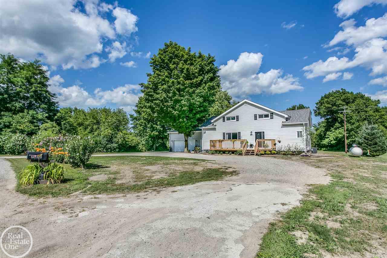 7008 Kilburn Road Jeddo, MI 48032 - Photo 5 of 31 31298740-4.JPG