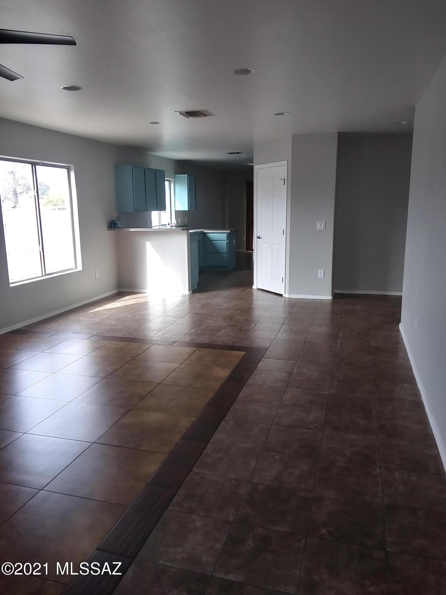 2125 East 35th Street Tucson, AZ 85713 - Photo 2 of 21