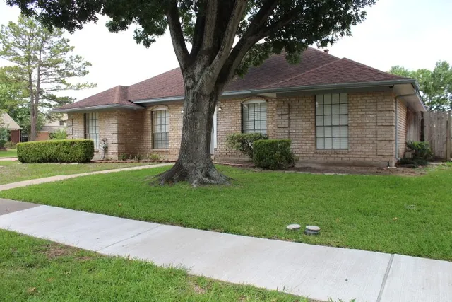 $299,900 | 9222 Chesney Downs Drive, Houston, TX 77083
