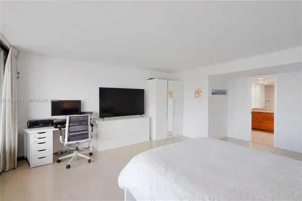 $5,000 | 1925 Brickell Avenue, Unit D2006, Miami, FL 33129