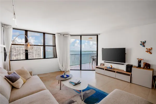 $5,000 | 1925 Brickell Avenue, Unit D2006, Miami, FL 33129
