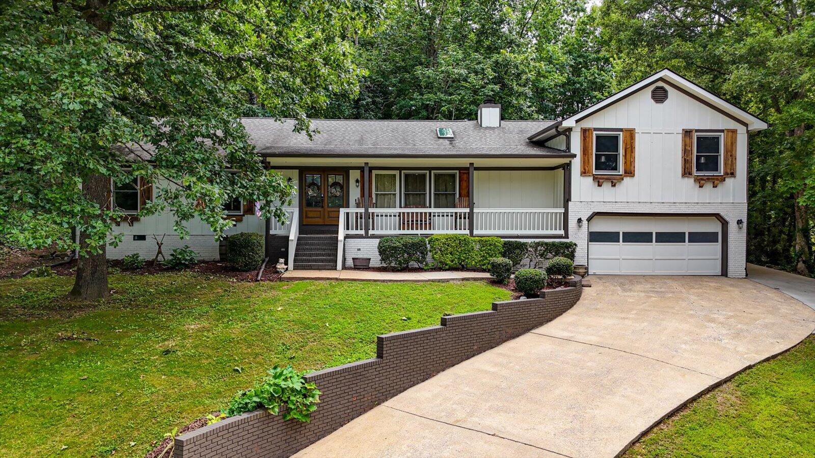 9302 Rockshire Lane Chattanooga, TN 37421 - Photo 2 of 40 02-9302 Rockshire-2