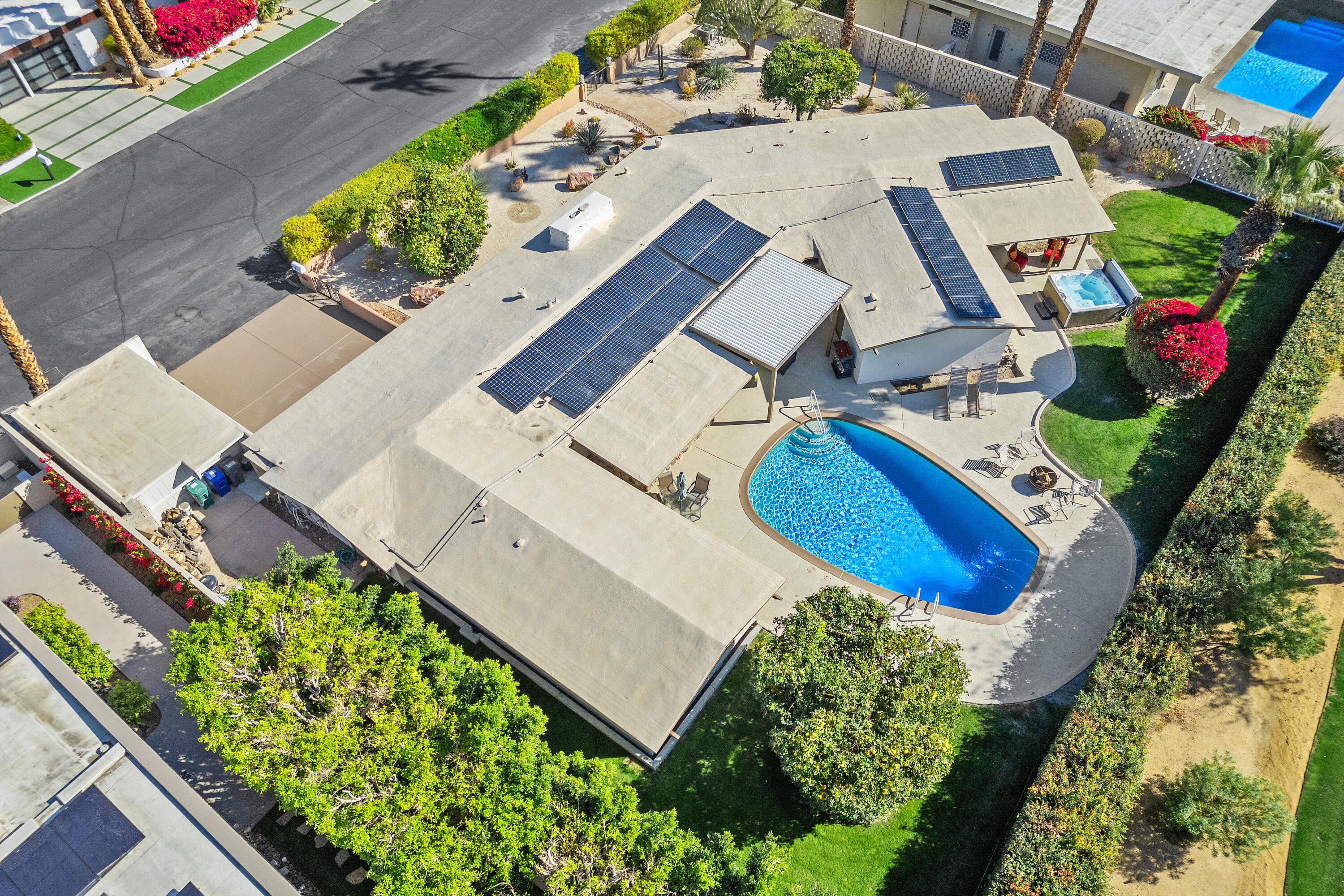 70801 Fairway Drive Rancho Mirage, CA 92270 - Photo 47 of 48 an aerial view of a house with a yard and garden