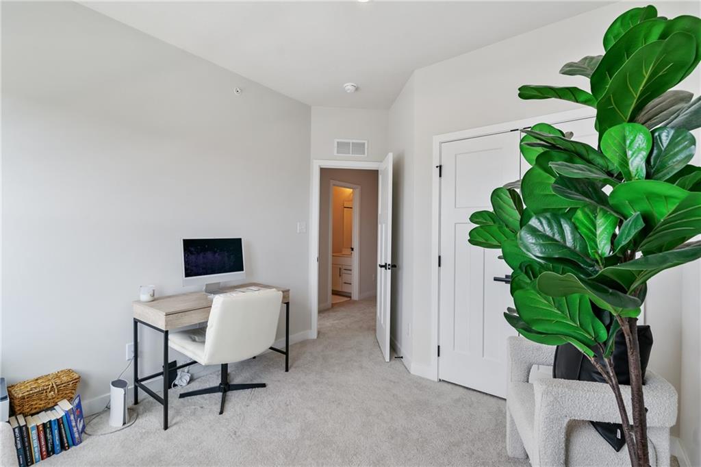 4608 Spruce Road Gibsonia, PA 15044 - Photo 22 of 32 a workspace with furniture and a potted plant