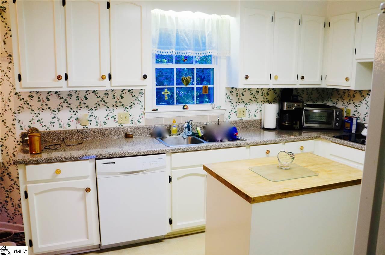 432 Piney Grove Road Greenville, SC 29607 - Photo 3 of 34 Large Kitchen with Butcher block island and Eat-in Kitchen overlooking beautiful backyard