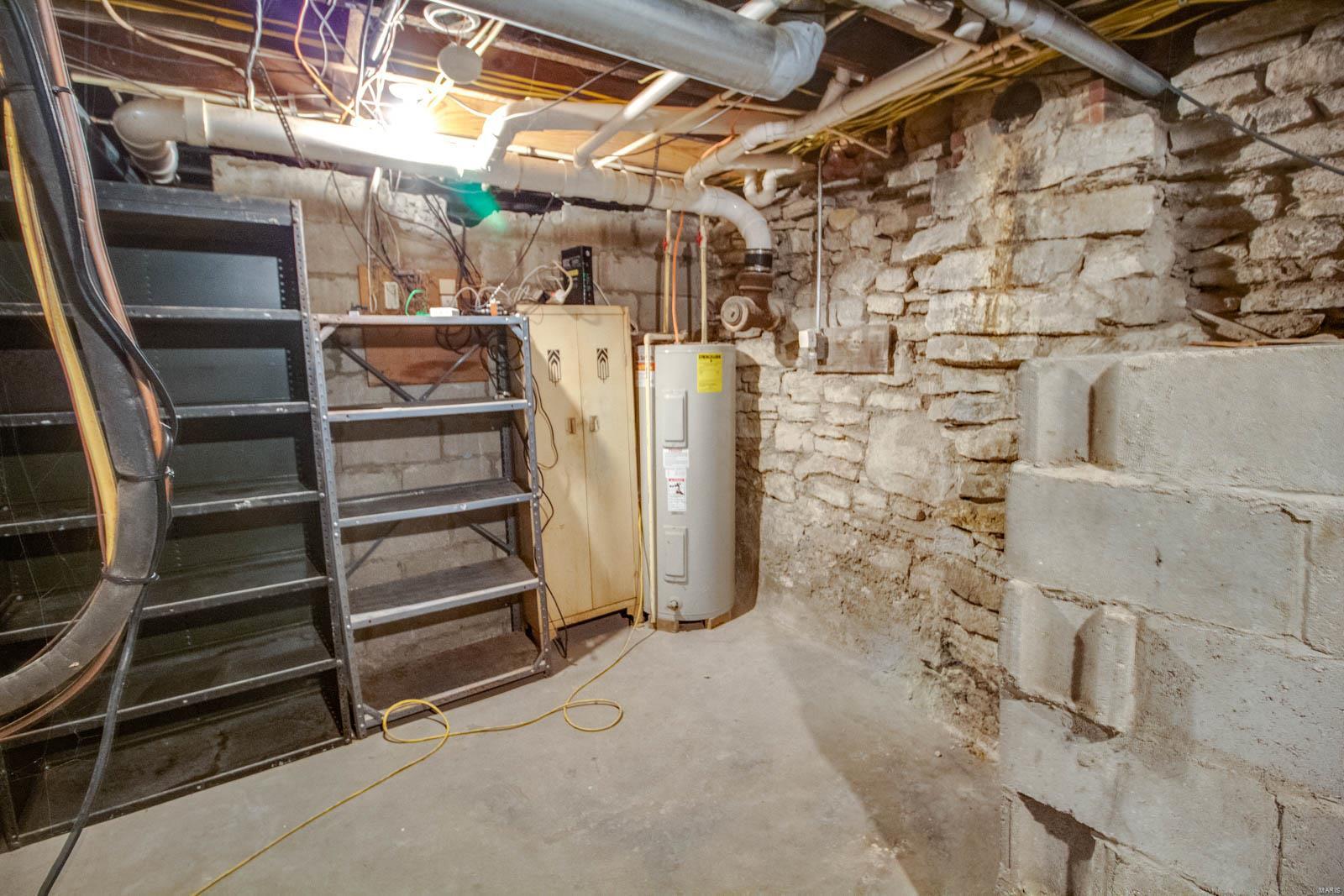 611 Division Street Alton, IL 62002 - Photo 36 of 59 Gallery Image 36