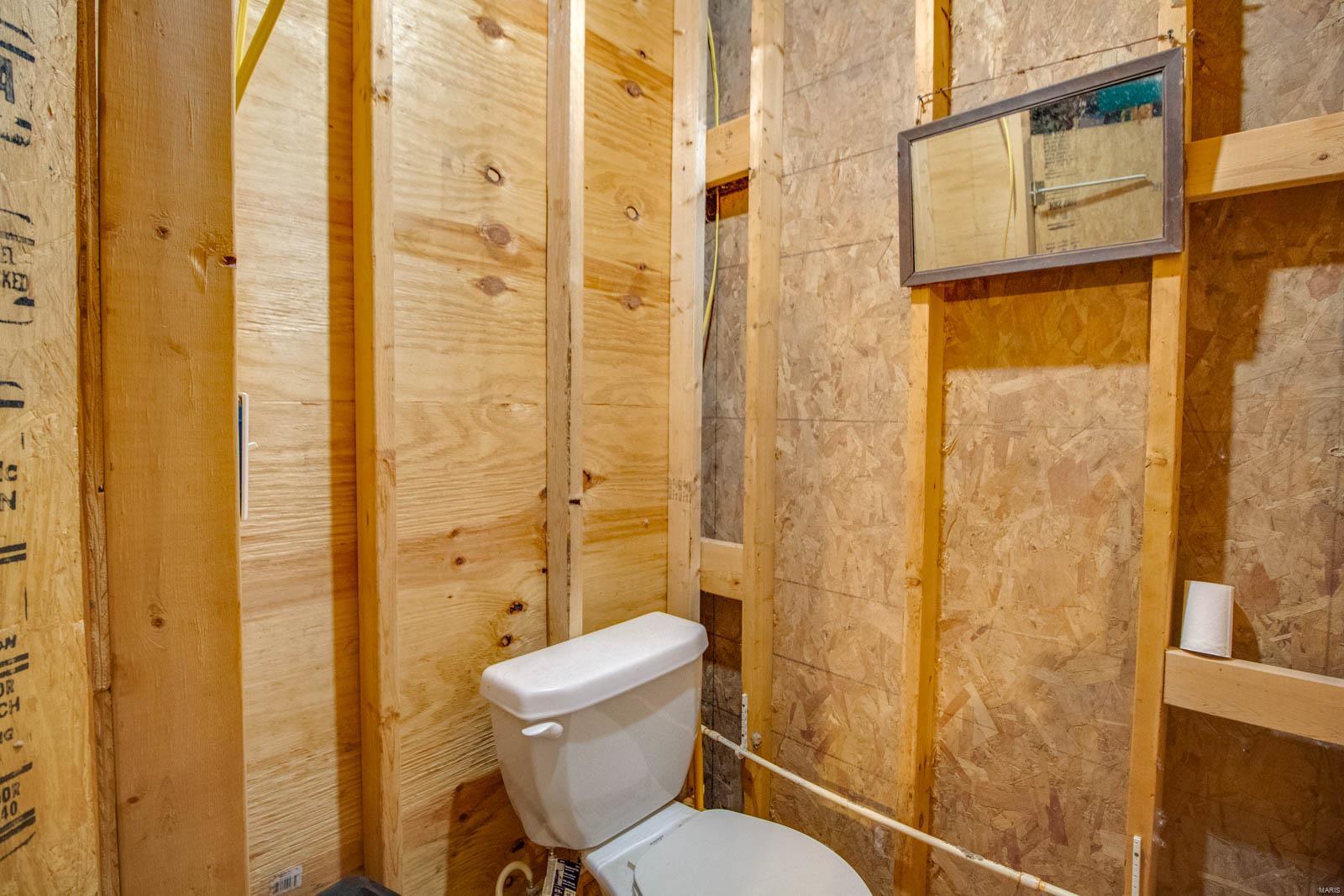 611 Division Street Alton, IL 62002 - Photo 39 of 59 Gallery Image 39