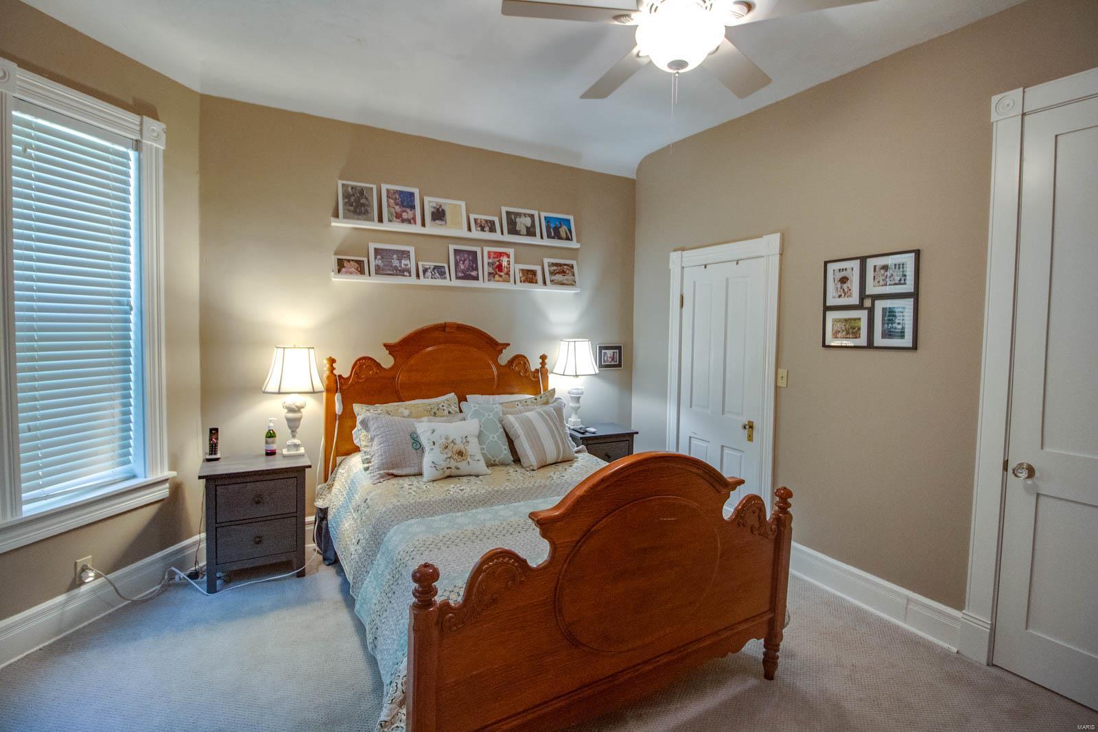 611 Division Street Alton, IL 62002 - Photo 9 of 59 Gallery Image 9