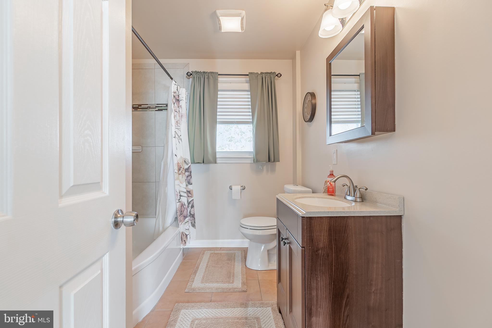 553 7th Avenue Swarthmore, PA 19081 - Photo 20 of 39 Main Floor Full Bath