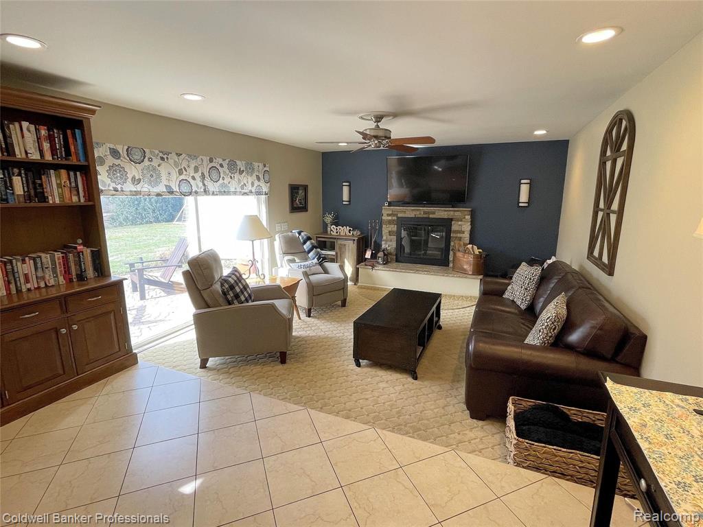 5535 Wild Ridge Lane West Bloomfield, MI 48322 - Photo 12 of 29