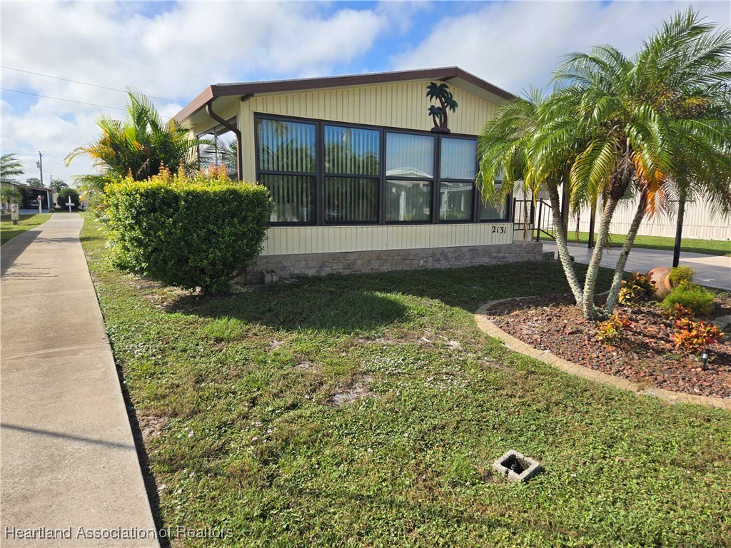2131 Fiesta Way Sebring, FL 33872 - Photo 2 of 34