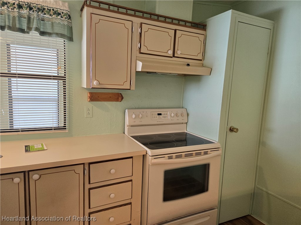 2131 Fiesta Way Sebring, FL 33872 - Photo 8 of 34