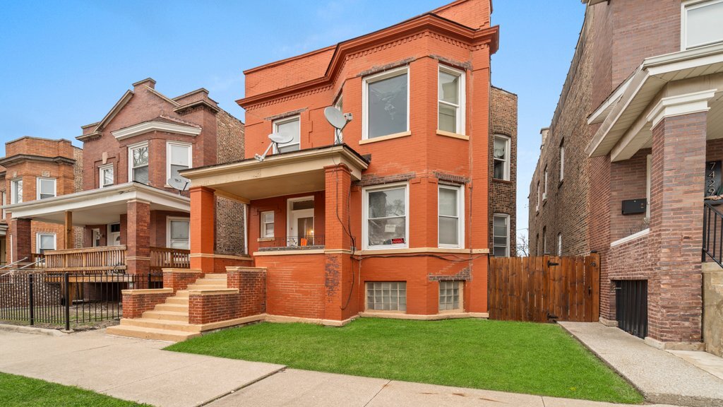 7425 South Princeton Avenue Chicago, IL 60621 - Photo 3 of 26 Gallery Image 3