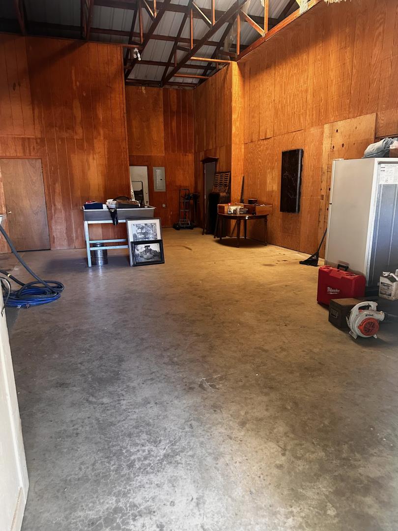 13160 Cienega Road Hollister, CA 95023 - Photo 15 of 25 a view of a room with gym equipment