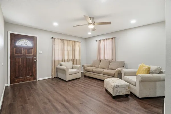 $265,000 | 3517 Longwood Drive, Pasadena, TX 77503