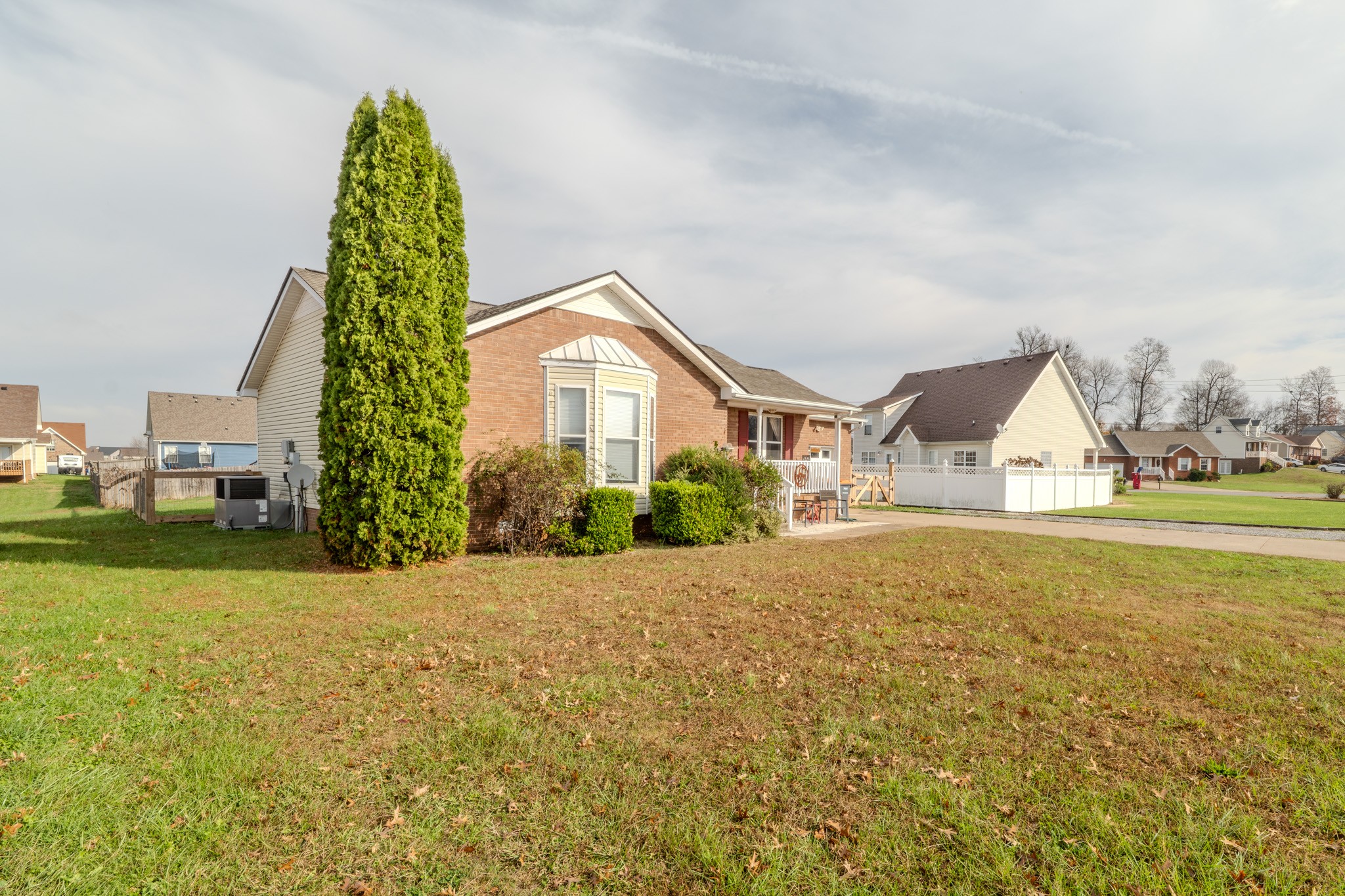 1735 Hazelwood Road Clarksville, TN 37042 - Photo 2 of 23 a view of a house with a yard and garage