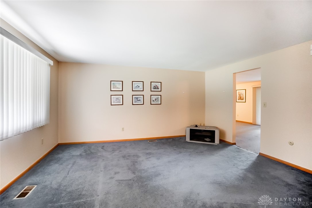 5680 Peters Road Tipp City, OH 45371 - Photo 10 of 40 Gallery Image 10