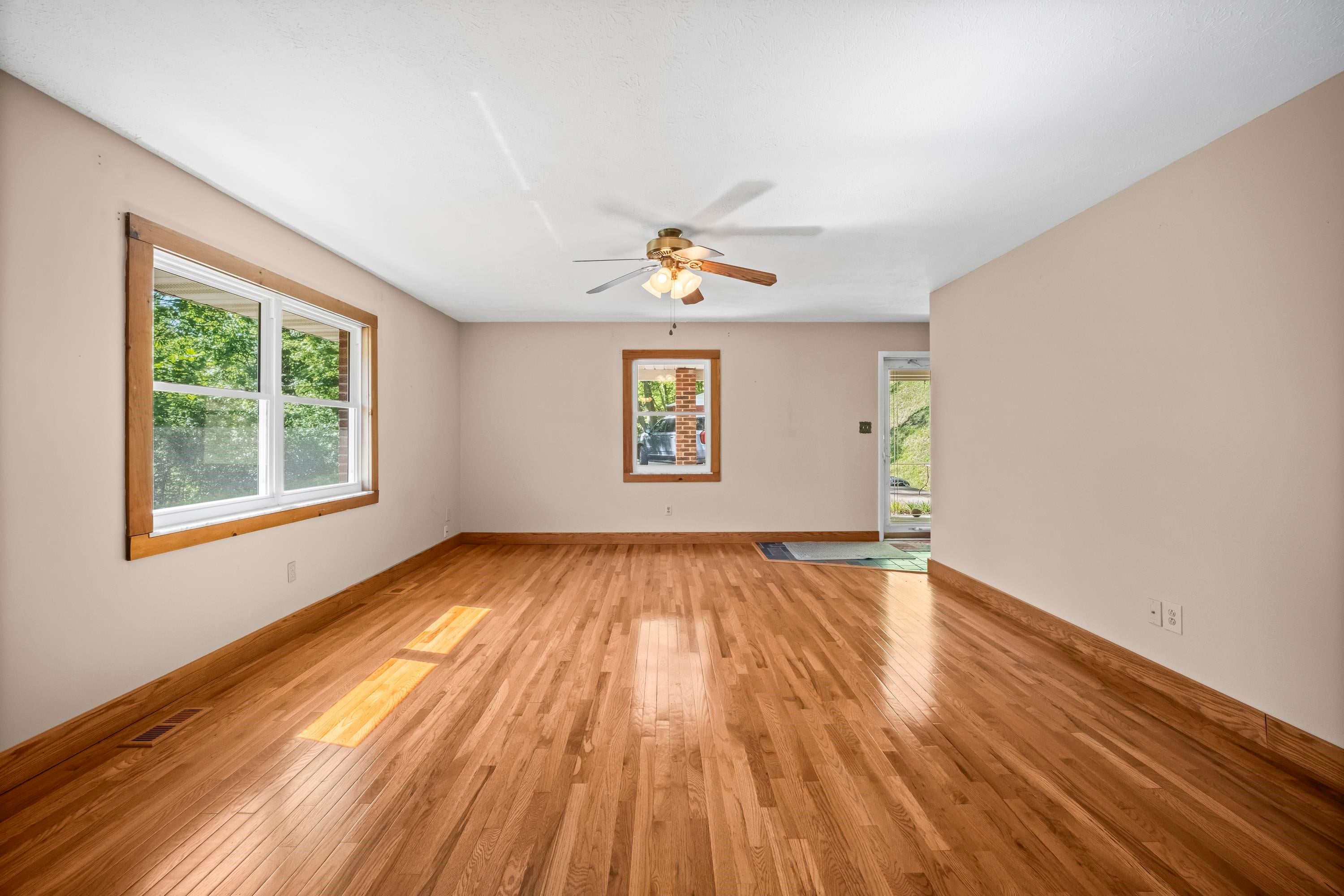 4459 5th Street Road Huntington, WV 25701 - Photo 11 of 30 Gallery Image 11
