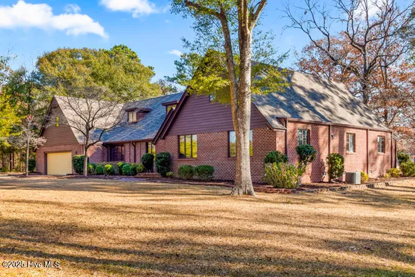 $641,400 | 759 Country Club Drive West, Minnesott Beach, NC 28510