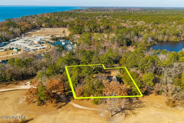 $641,400 | 759 Country Club Drive West, Minnesott Beach, NC 28510