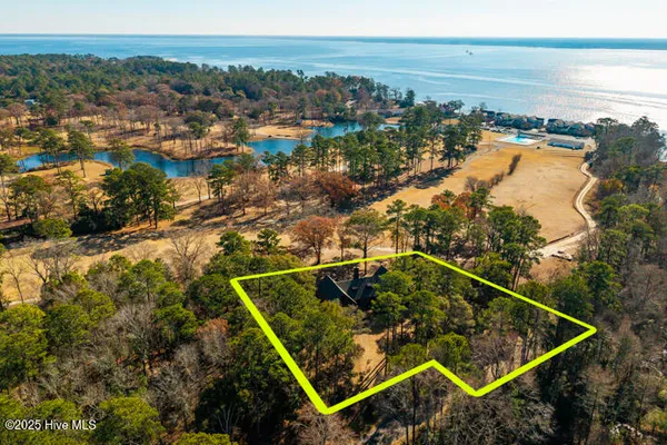 $641,400 | 759 Country Club Drive West, Minnesott Beach, NC 28510