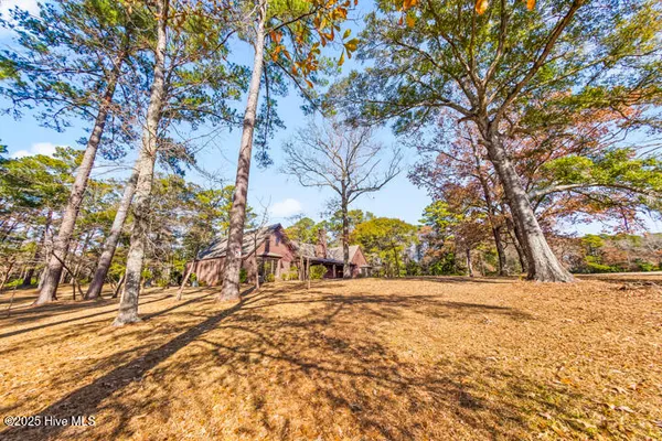 $641,400 | 759 Country Club Drive West, Minnesott Beach, NC 28510