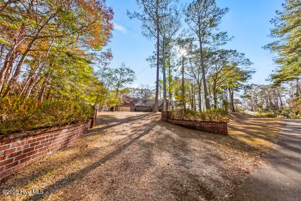 $641,400 | 759 Country Club Drive West, Minnesott Beach, NC 28510