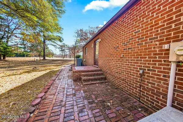 $641,400 | 759 Country Club Drive West, Minnesott Beach, NC 28510