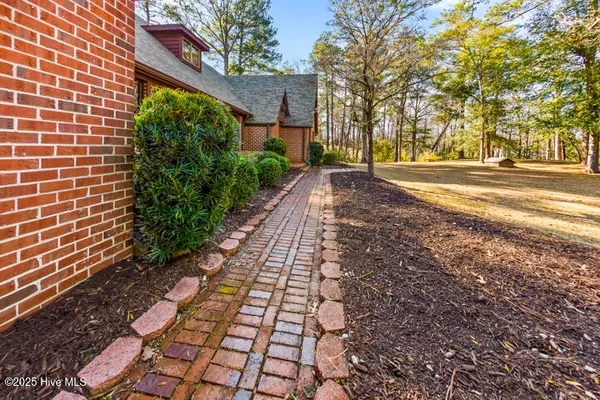 $641,400 | 759 Country Club Drive West, Minnesott Beach, NC 28510