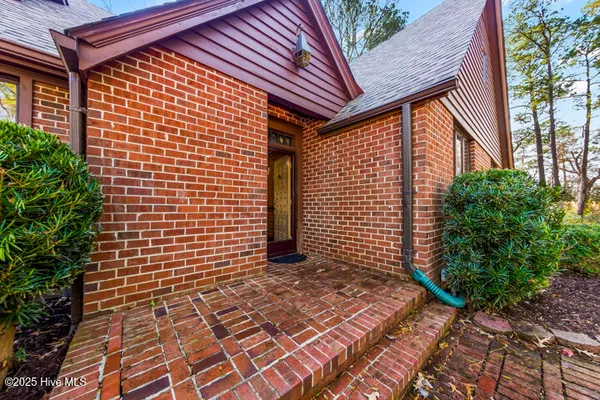 $641,400 | 759 Country Club Drive West, Minnesott Beach, NC 28510