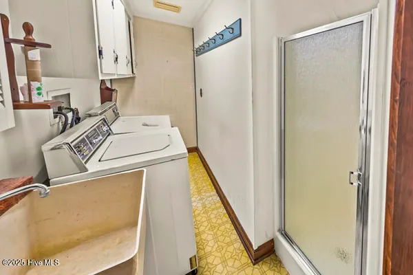 $641,400 | 759 Country Club Drive West, Minnesott Beach, NC 28510