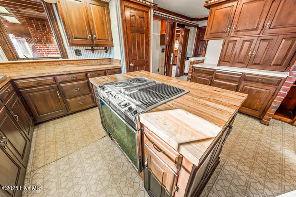 $641,400 | 759 Country Club Drive West, Minnesott Beach, NC 28510