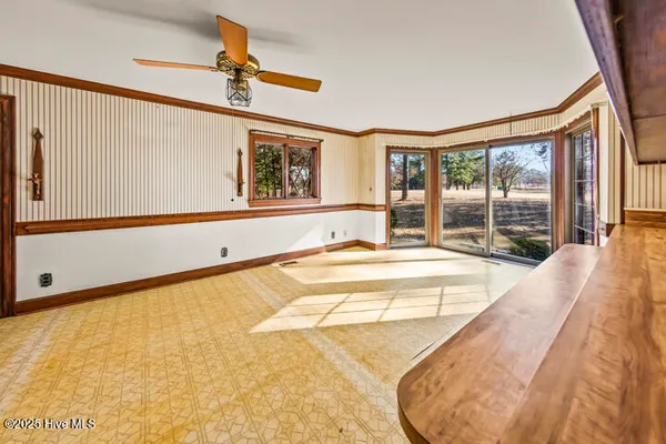 $641,400 | 759 Country Club Drive West, Minnesott Beach, NC 28510