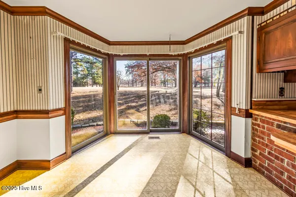 $641,400 | 759 Country Club Drive West, Minnesott Beach, NC 28510