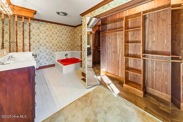 $641,400 | 759 Country Club Drive West, Minnesott Beach, NC 28510