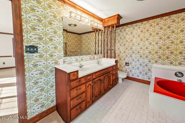 $641,400 | 759 Country Club Drive West, Minnesott Beach, NC 28510