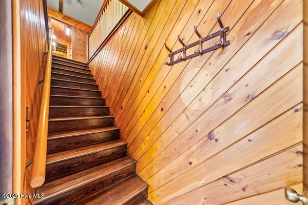 $641,400 | 759 Country Club Drive West, Minnesott Beach, NC 28510